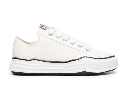 Guíbts Low-Top Sneaker